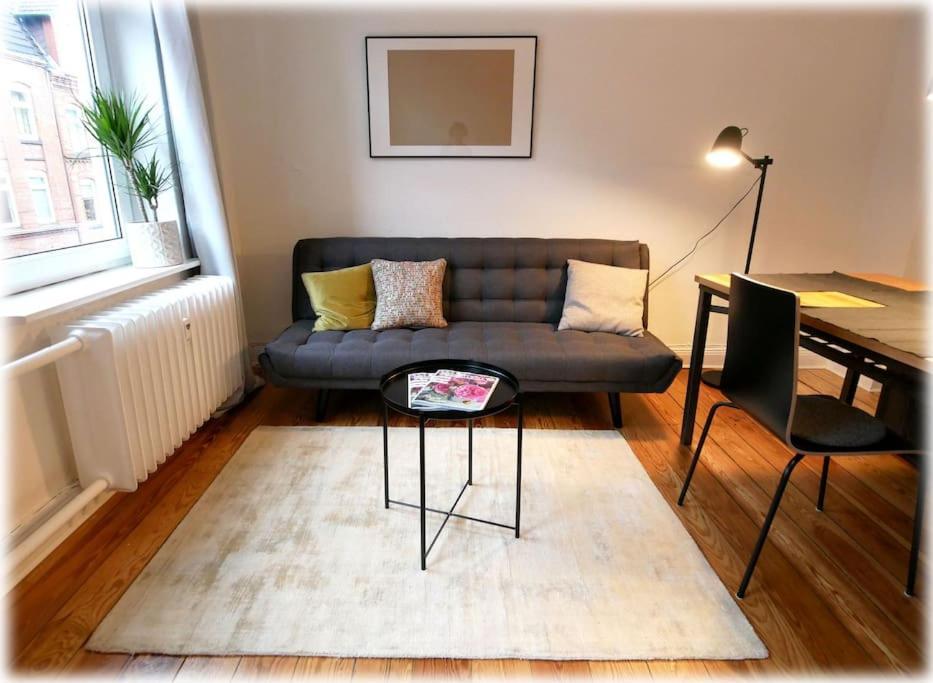 קיל Gemuetlich - 2 Zimmer-Altbau, 24H Check-In מראה חיצוני תמונה