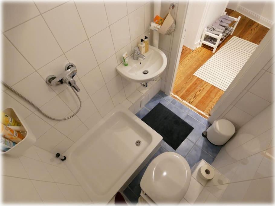 קיל Gemuetlich - 2 Zimmer-Altbau, 24H Check-In מראה חיצוני תמונה